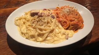 カルボナーラとトマトカルボナーラのダブルスパゲッティ！