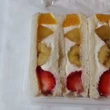 フルーツサンド540円