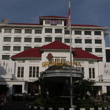 ﾎﾃﾙｲﾝﾅ･ｶﾞﾙｰﾀﾞ