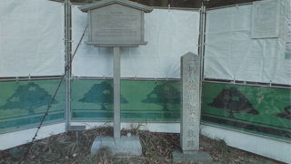 一橋徳川家屋敷跡は、一ツ橋と平川門の間にありましたが、現在は、工事中です。