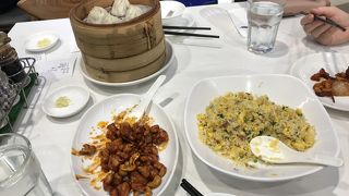 小籠包のもちもちの皮と滴る肉汁がサイコーでした