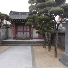 山門の景観です。