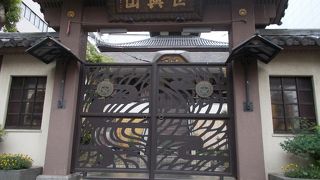 日蓮宗の寺院です。