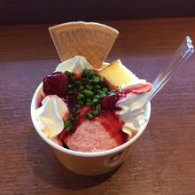 ちゃんといちごパフェやってる