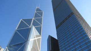 周囲は高層ビル群なのよー