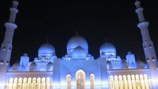 豪華絢爛のモスク