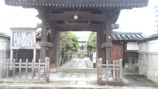 日蓮宗の寺院です。