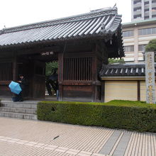 山門の様子です。