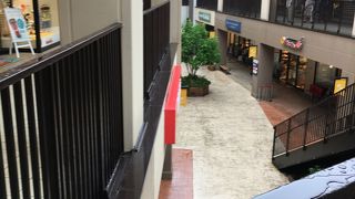 インター近くのアウトレット