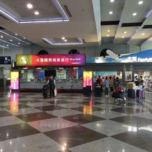 高雄空港のファミマでチャージしました