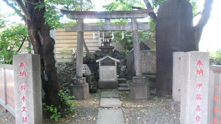 花園神社の境内摂社