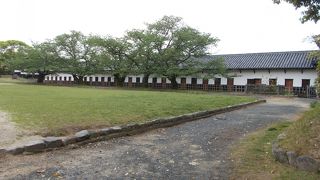 現存で当初の場所からそのままです。