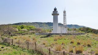 佐渡の最北端の岬に立つ灯台