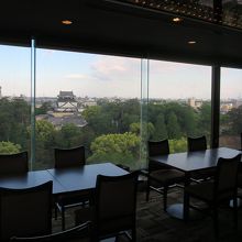 このレストランの売りは、やっぱりこの景色ですね