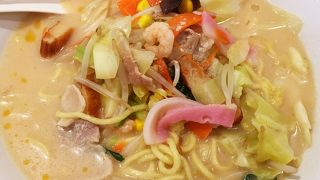 １階のフードコート