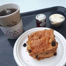 スコーンが大きく満足感があります♪