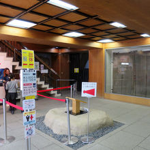 撮影可能なのは、こちら受付のある1階と…