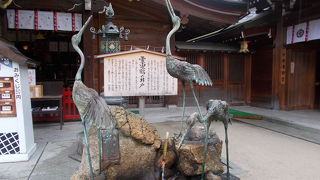 櫛田神社本殿前にあります。