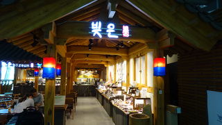 カフェがオープンしてました！