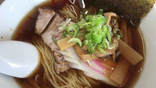 ディープな川崎競輪場内でランチしよ、ふじのラーメン美味い！