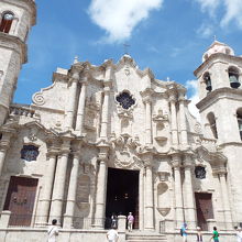 素晴らしい建造物の「ハバナ大聖堂」