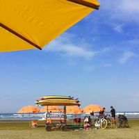 週末は、サーファーが沢山いる