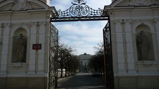 自由に入場できる名門大学