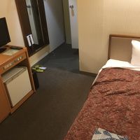 広くはないが必要な設備は揃っている