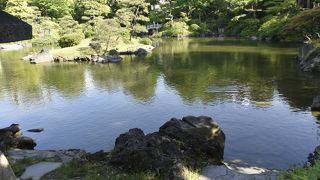 国技館横の公園