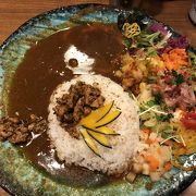 行列のできるカレー屋