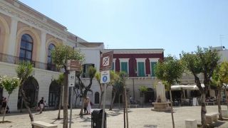 モノポリ旧市街の中心広場は美しくなりました