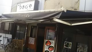 海鮮丼は十分満足ができる新鮮さと種類の豊富さだった