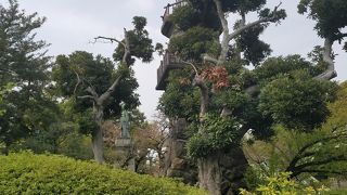 千鳥ヶ淵を望む見所多い公園