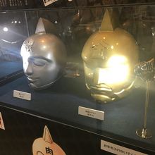 シルバーマンとゴールドマン。