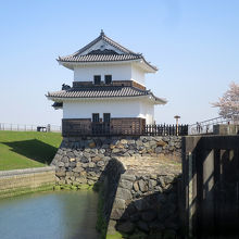 渡し場跡のような石垣がありました