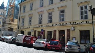 ブドヴァル(バドワイザーの由来)ビールも飲めるし、オリジナルビールもいただけます！