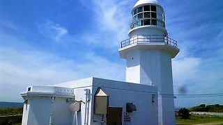 野菜畑と海/大島も、そして灯台が！