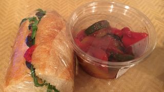 サンドイッチとお惣菜がおいしい