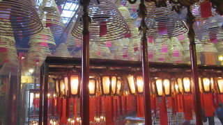 文学の神と武道の神を祀っているのよー