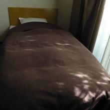 ツインのベッド　ちょっと狭い