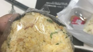 でかいおにぎり