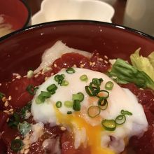 マグロユッケ丼