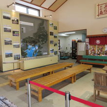 案内所内部の様子