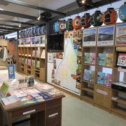 墨田区の伝統工芸品も展示、販売されています