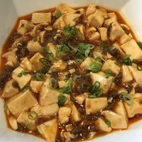 フォーシーズンズ四川麻婆辛すぎず美味しいです！