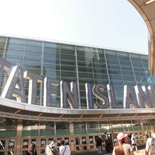 駅から続いていました。