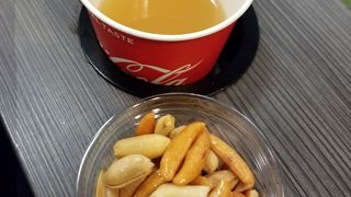 アルコール１杯は無料です