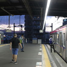 終点の橋本駅