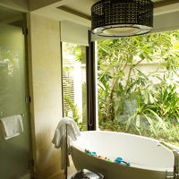 ヴィラのバスルーム