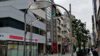 綺麗に整備された裏通り